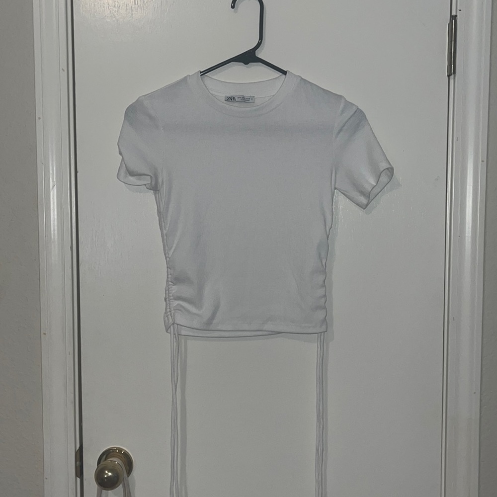 Zara White cropped tee